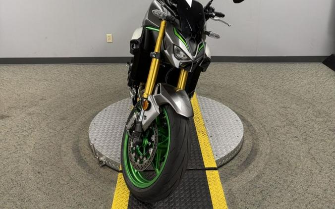 2025 Kawasaki Z900 SE ABS