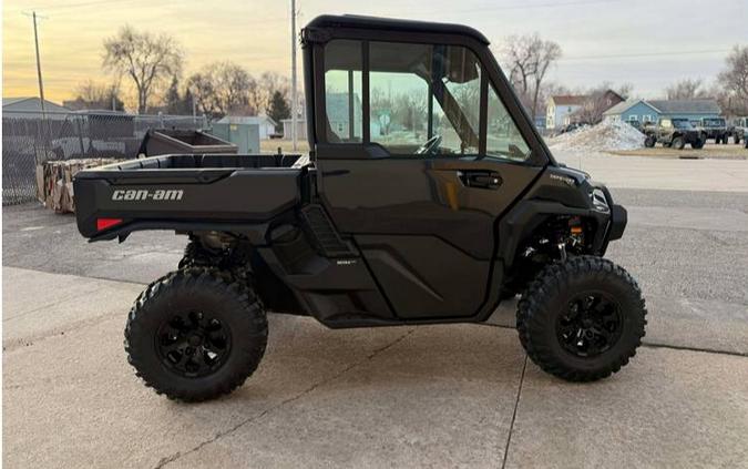 2026 Can-Am SSV DEF XTCAB 65 HD11 BK 26 XT CAB HD11