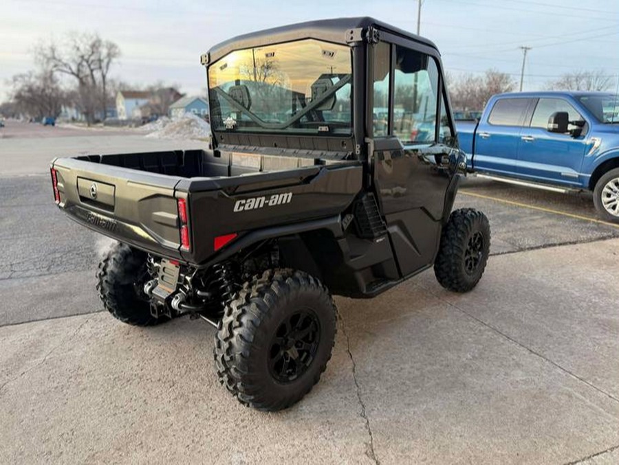 2026 Can-Am SSV DEF XTCAB 65 HD11 BK 26 XT CAB HD11