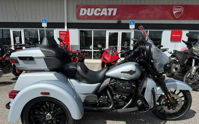 2025 Harley-Davidson FLHTCUTG - Tri Glide Ultra