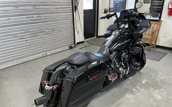 2011 Harley-Davidson Touring FLTRX - Road Glide Custom