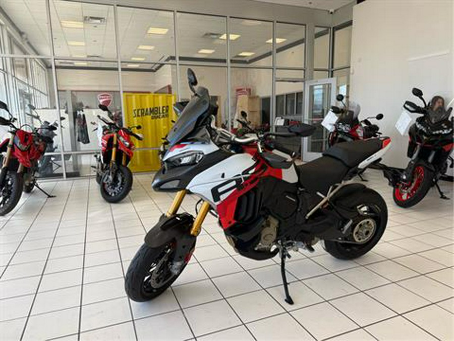 2025 Ducati Multistrada V4 RS