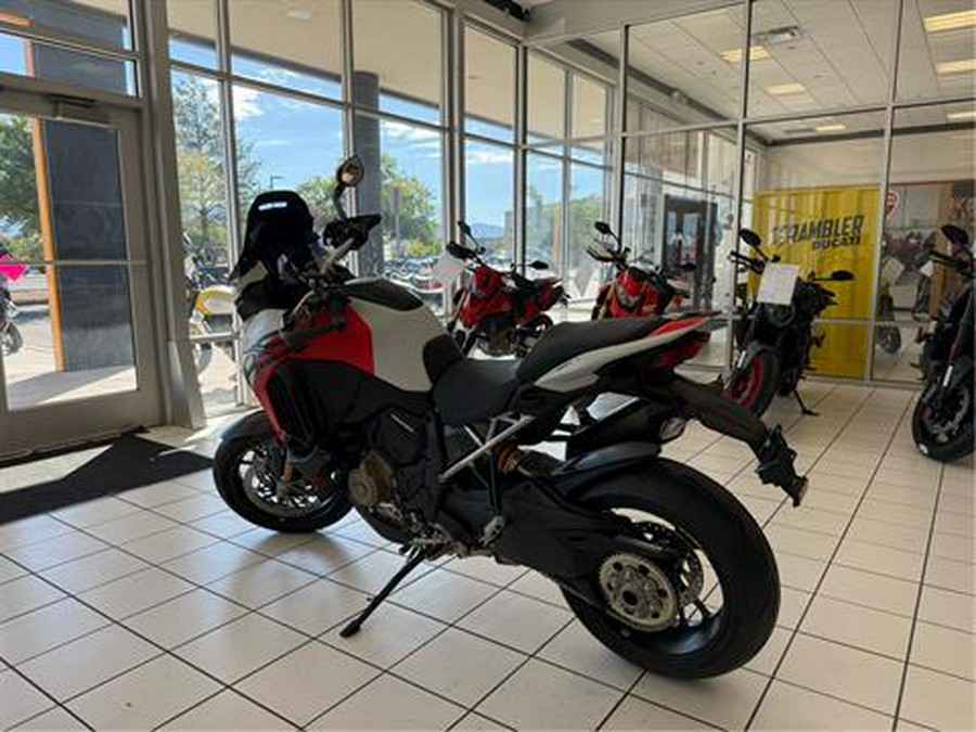 2025 Ducati Multistrada V4 RS