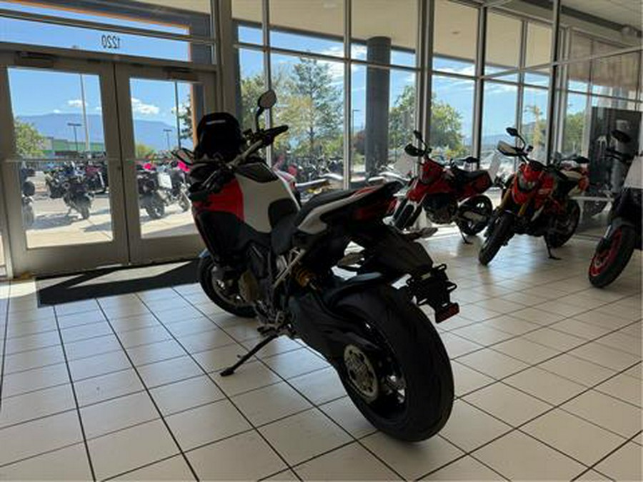 2025 Ducati Multistrada V4 RS