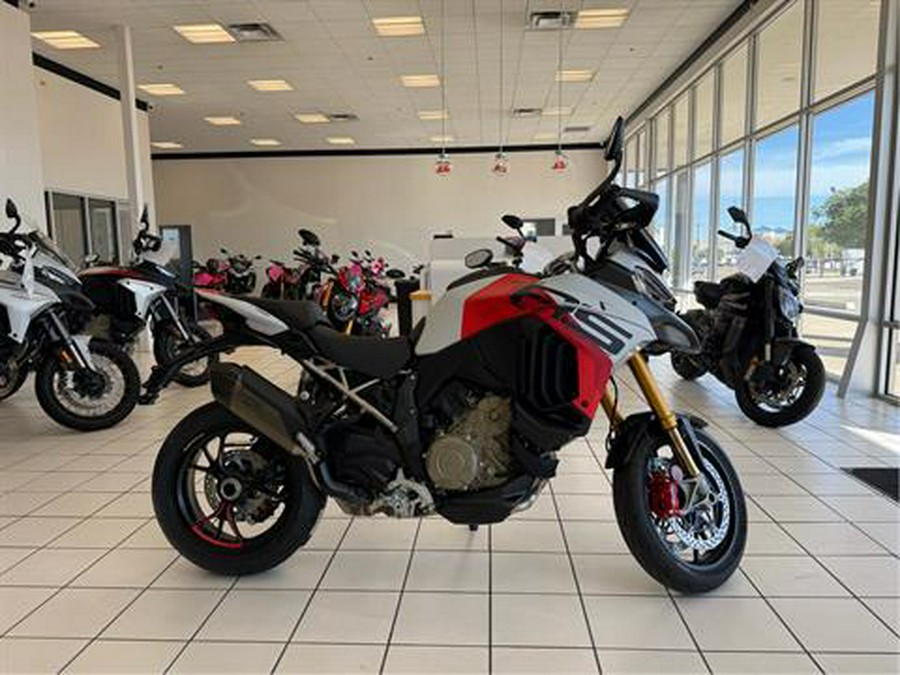 2025 Ducati Multistrada V4 RS