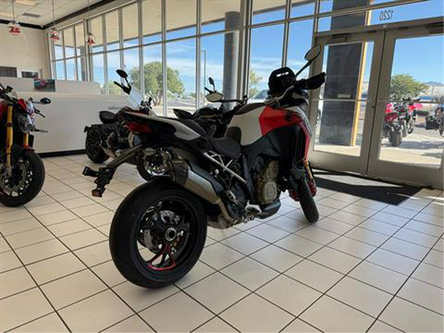 2025 Ducati Multistrada V4 RS