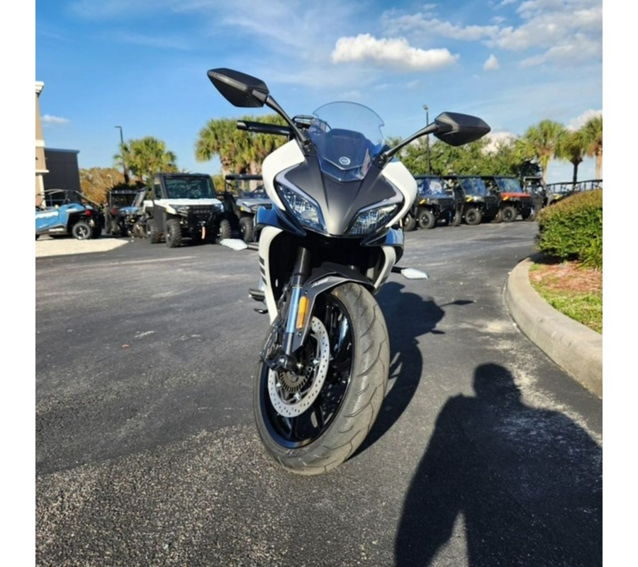 2026 CFMOTO 300SS CF300-5US - NEBULA WHITE