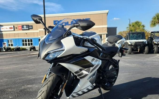 2026 CFMOTO 300SS CF300-5US - NEBULA WHITE