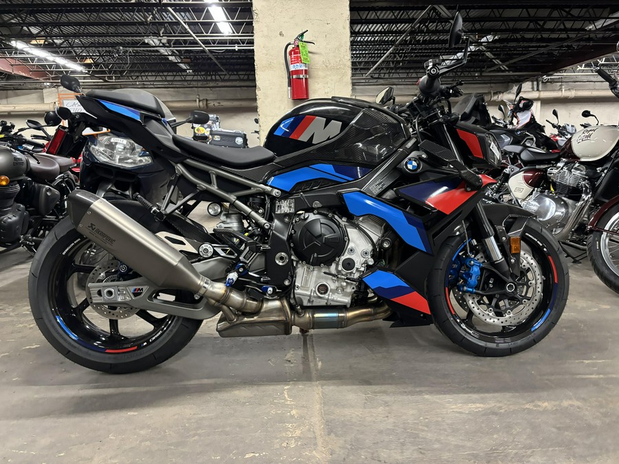 2026 BMW M 1000 R