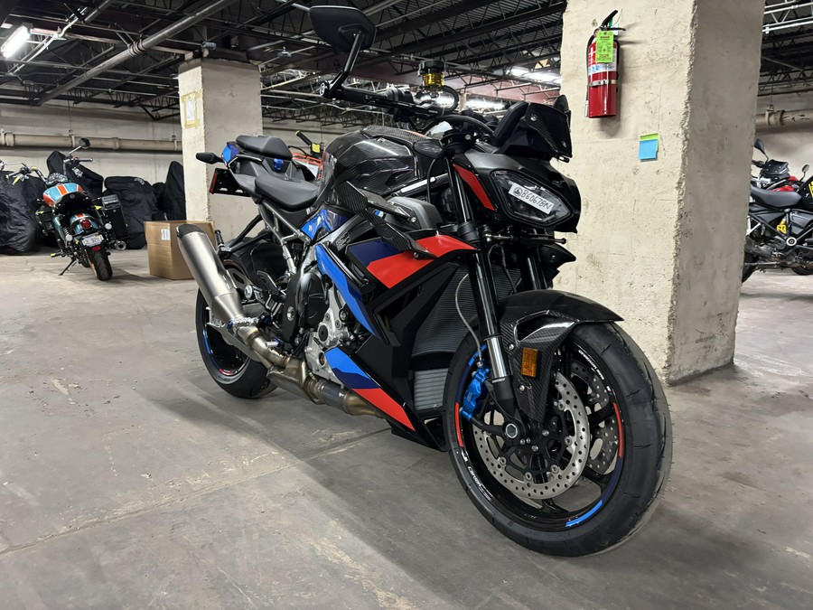 2026 BMW M 1000 R