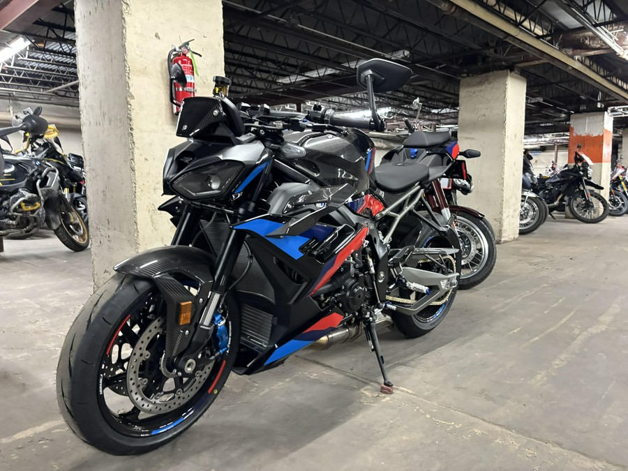 2026 BMW M 1000 R