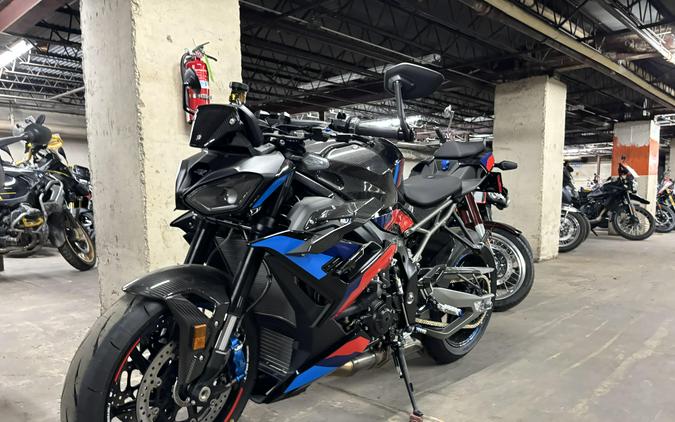 2026 BMW M 1000 R