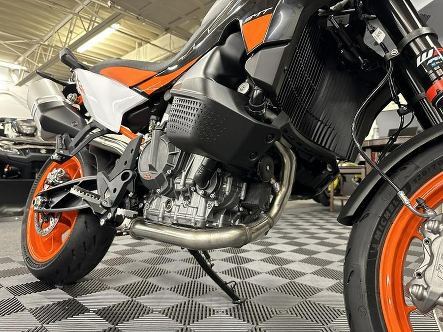 2024 KTM 890 SMT