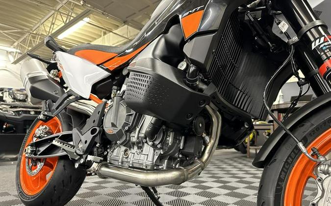 2024 KTM 890 SMT