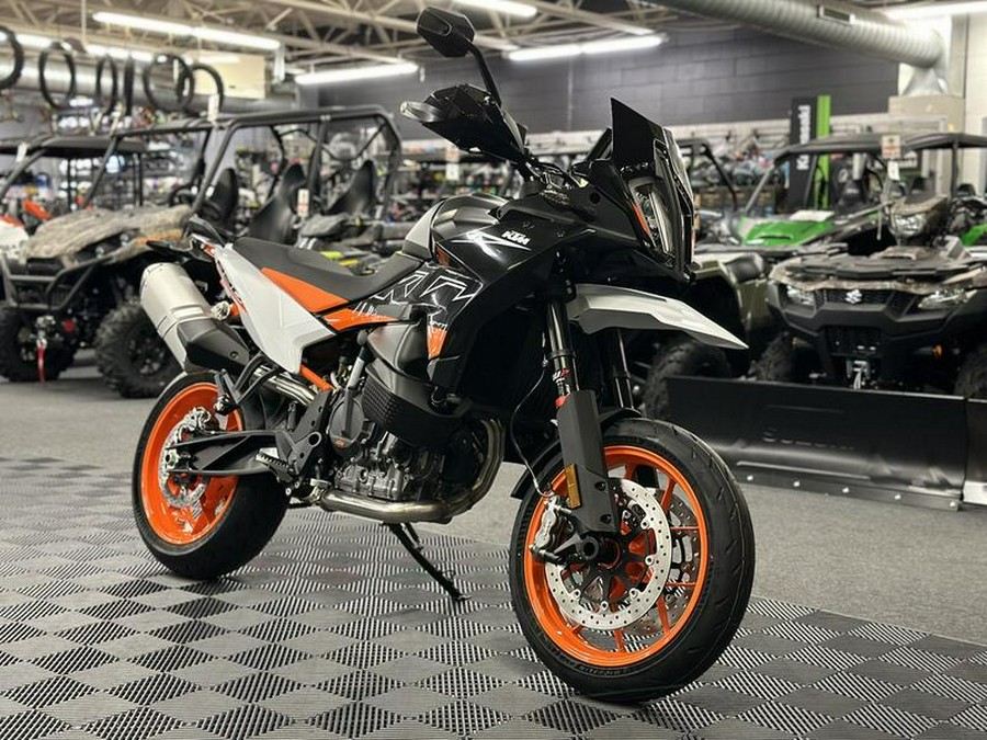 2024 KTM 890 SMT