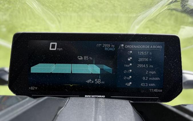 2023 BMW CE04