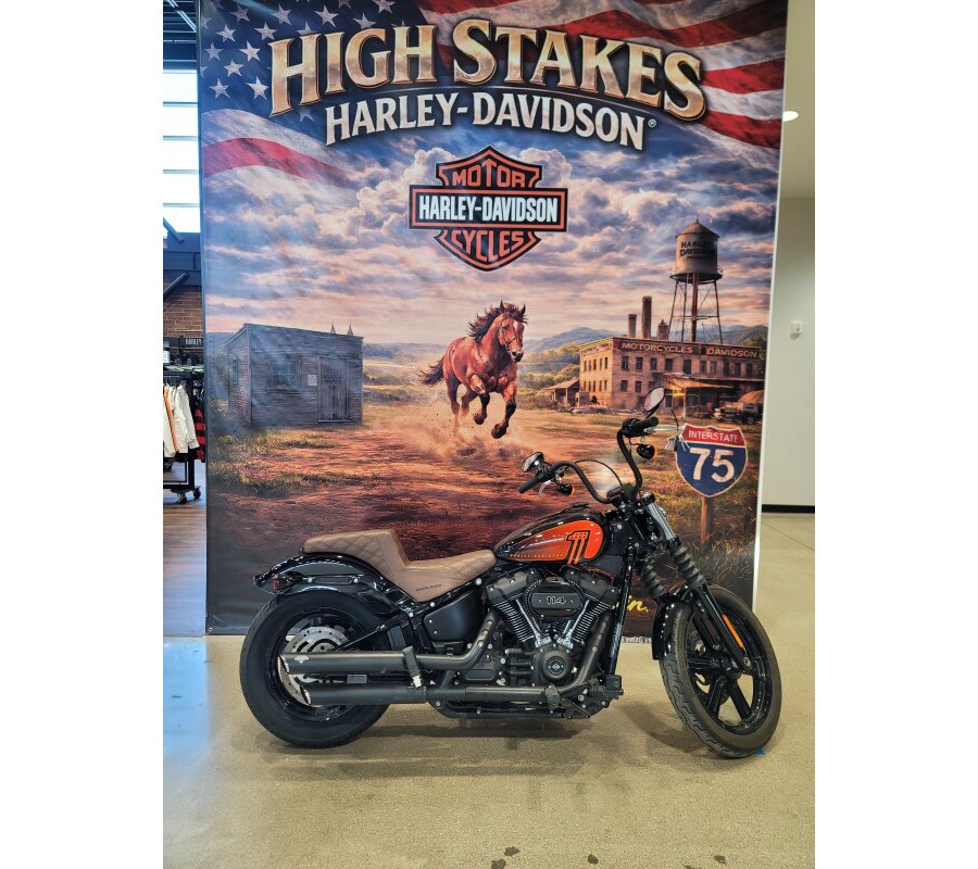 2022 Harley-Davidson® Street Bob® 114 Vivid Black FXBBS