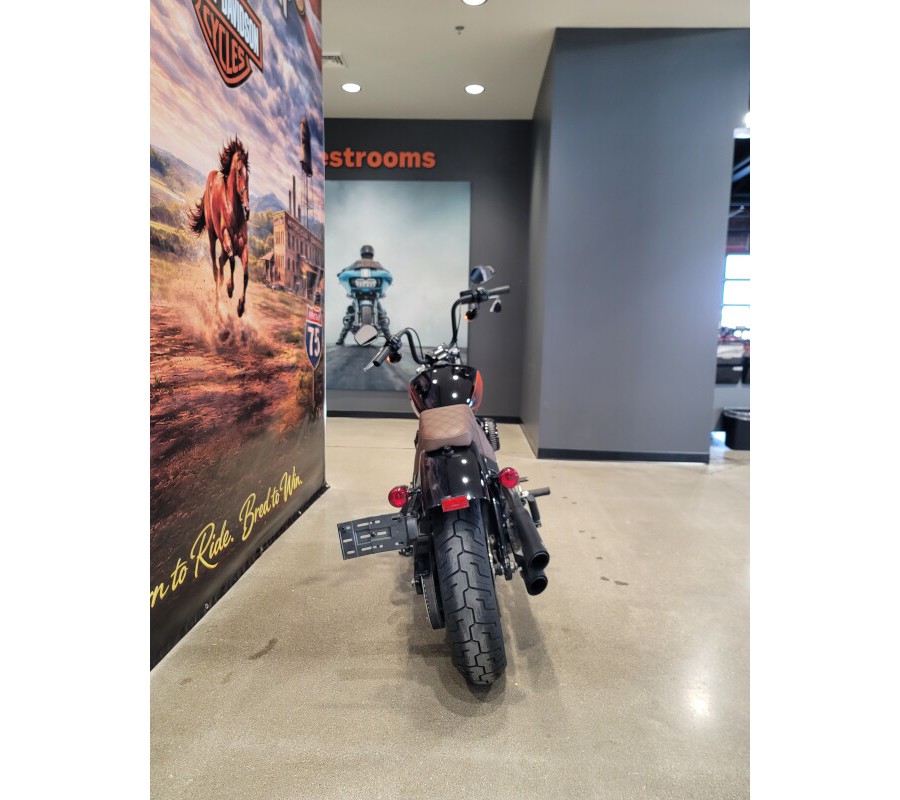 2022 Harley-Davidson® Street Bob® 114 Vivid Black FXBBS