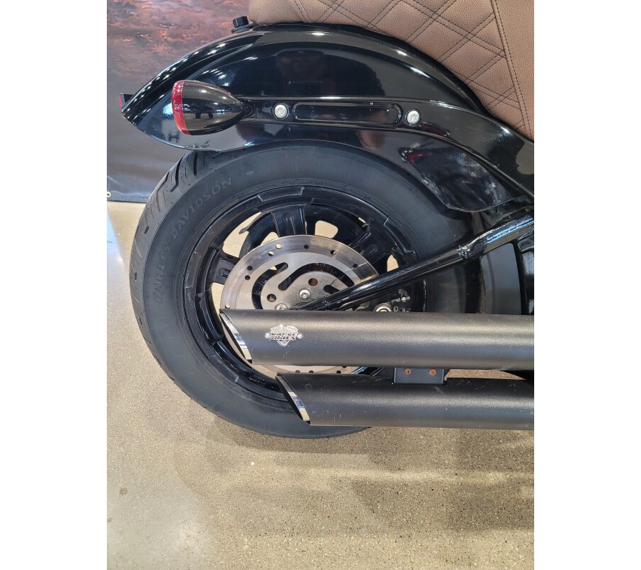2022 Harley-Davidson® Street Bob® 114 Vivid Black FXBBS