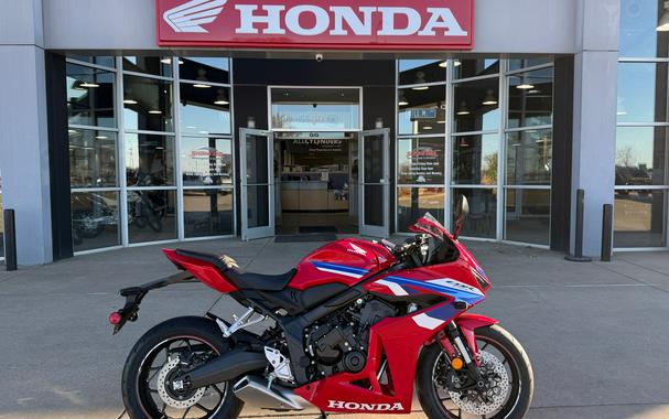 2026 Honda CBR650R E-Clutch