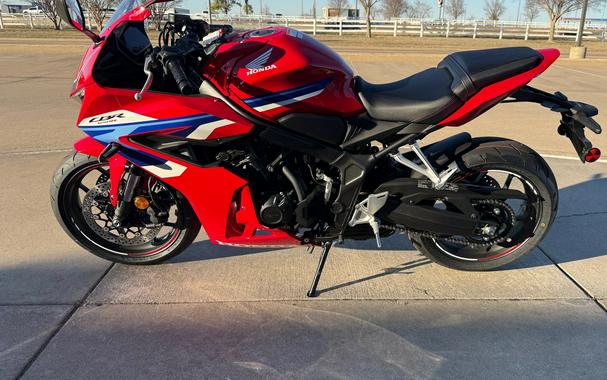 2026 Honda CBR650R E-Clutch