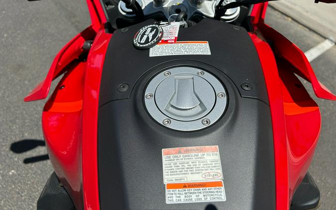 2024 Moto Guzzi V100 Mandello