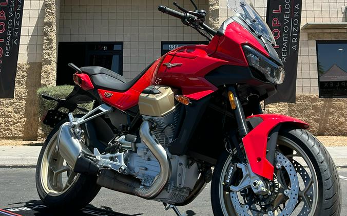 2024 Moto Guzzi V100 Mandello