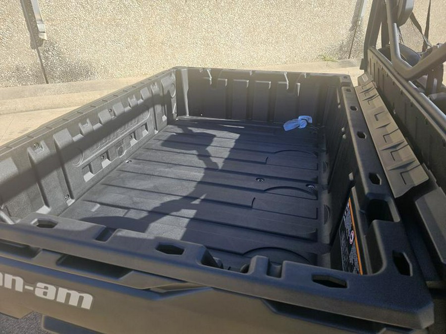 2026 Can-Am® Defender DPS HD7 Compass Green