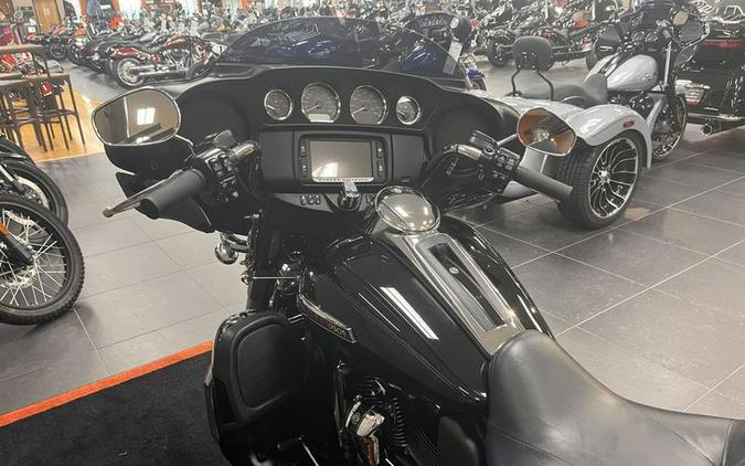 2018 Harley-Davidson® FLHTCUTG - Tri Glide® Ultra