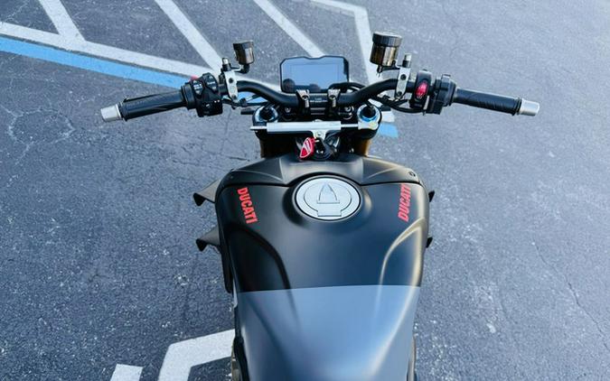 2024 Ducati Streetfighter V4 S Grey & Black