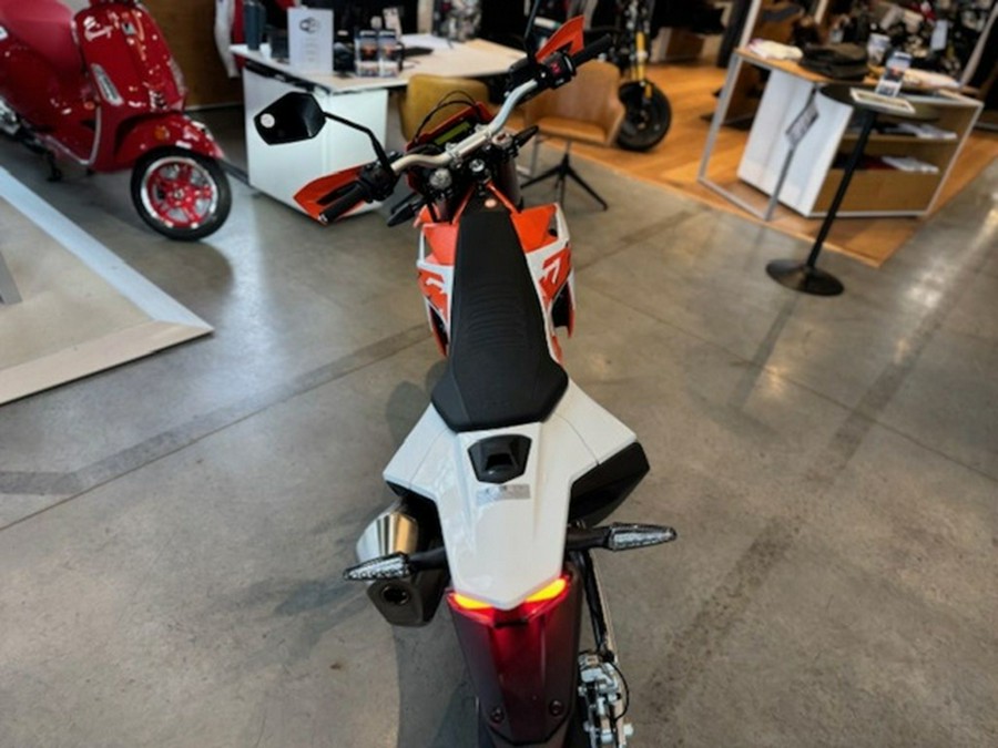 2026 KTM Enduro 690 R