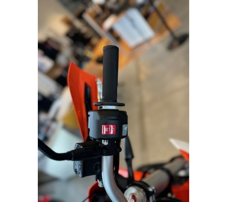 2026 KTM Enduro 690 R