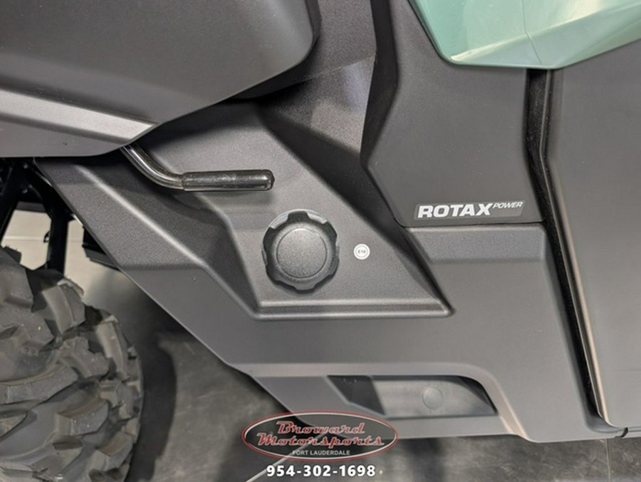 2026 Can-Am Defender MAX DPS CAB HD10