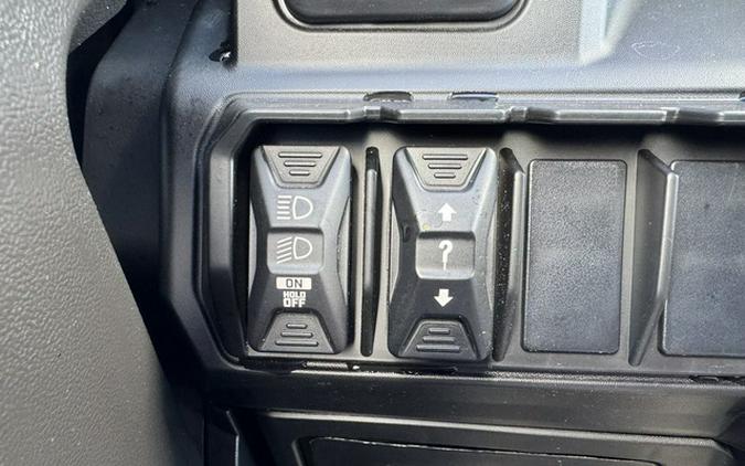 2026 Can-Am Defender MAX X Mr HD11 With Half-Doors