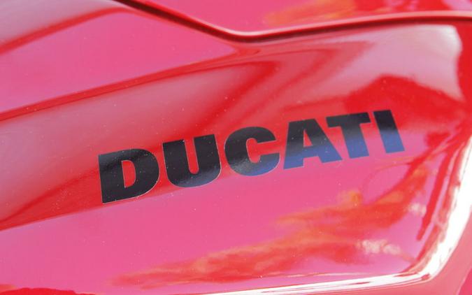 2025 Ducati Streetfighter V2 S