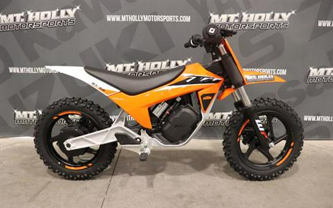 FIRST LOOK! THE ALUMINUM FRAMED 2024 KTM SX-E 2 IS COMING SOON