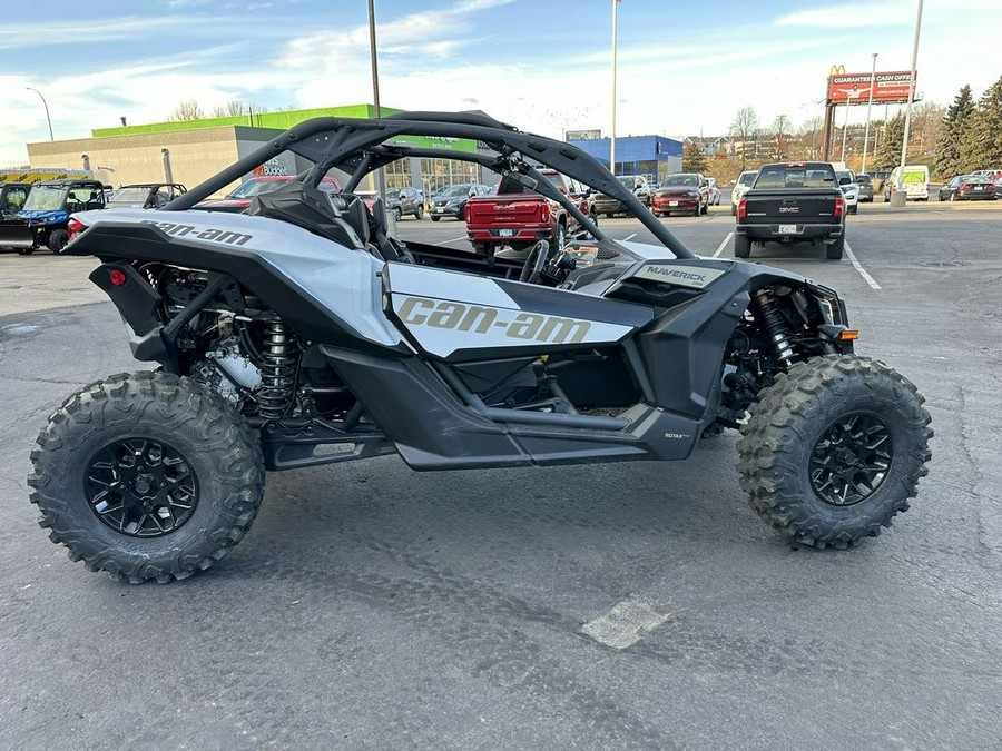 2024 Can-Am® Maverick X3 DS Turbo Catalyst Gray