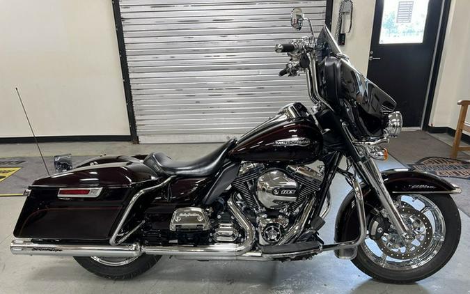 2014 Harley-Davidson Touring FLHTCU - Electra Glide Ultra Classic