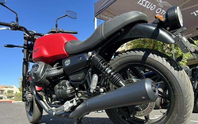 2023 Moto Guzzi V7 Stone