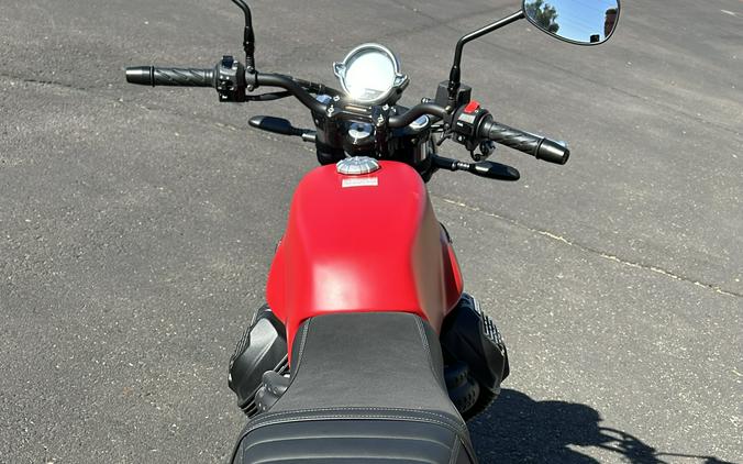 2023 Moto Guzzi V7 Stone