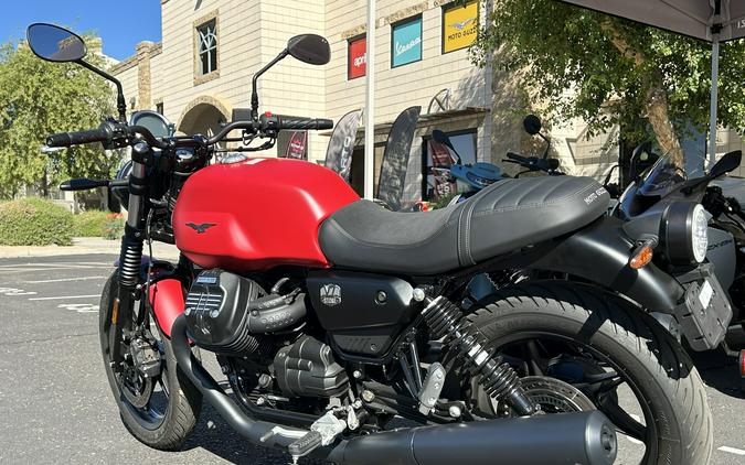 2023 Moto Guzzi V7 Stone