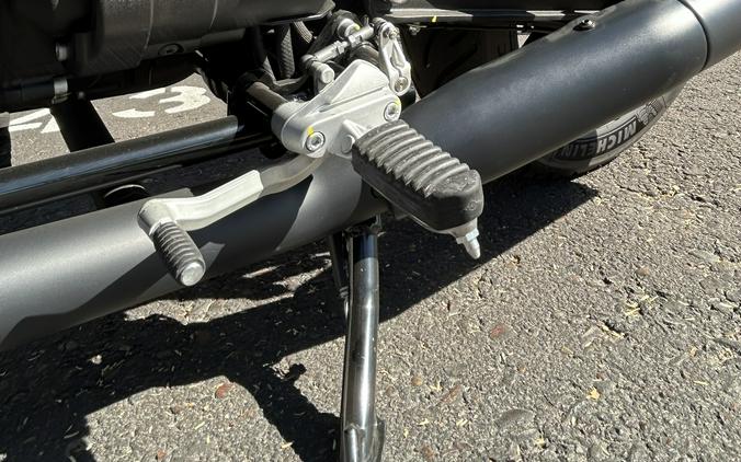 2023 Moto Guzzi V7 Stone