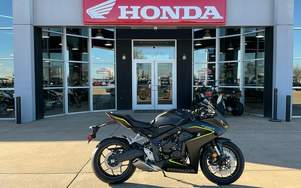 2026 Honda CBR650R E-Clutch