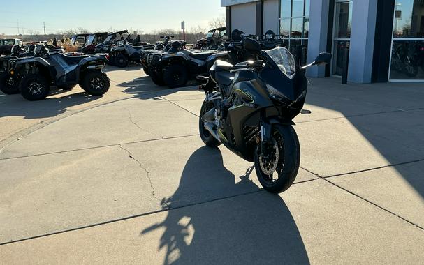 2026 Honda CBR650R E-Clutch