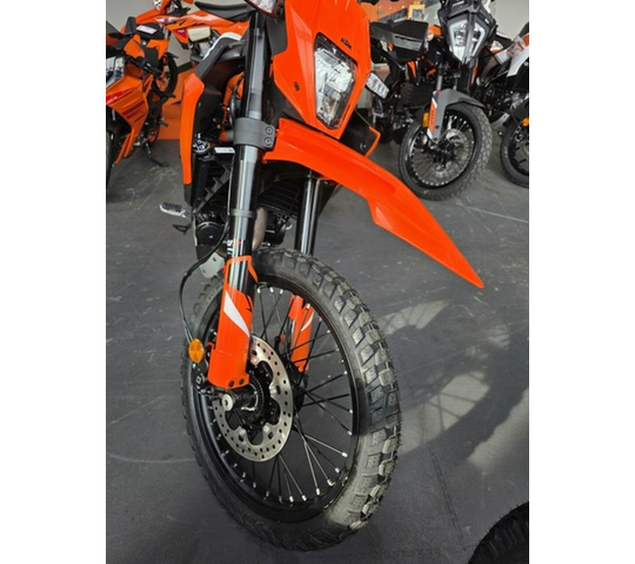 2026 KTM Enduro 390 R
