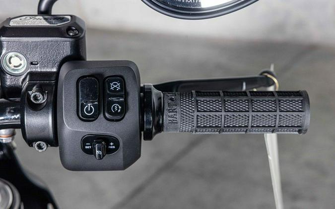 2025 Indian Sport Chief Black Smoke