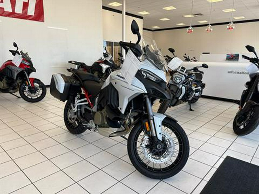 2024 Ducati Multistrada V4 S Travel & Radar