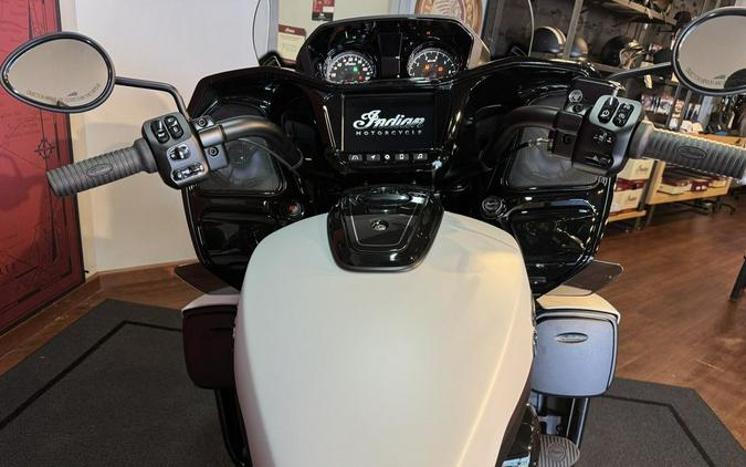 2024 Indian Motorcycle® Pursuit® Dark Horse® w/PowerBand Audio Pkg Icon Ghost White Metallic Smoke