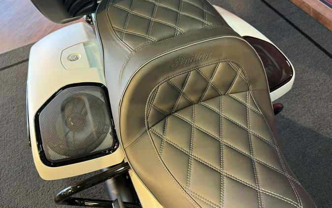 2024 Indian Motorcycle® Pursuit® Dark Horse® w/PowerBand Audio Pkg Icon Ghost White Metallic Smoke