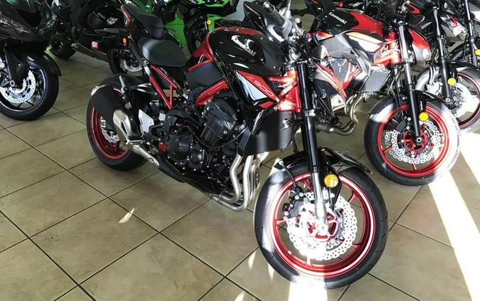 2024 Kawasaki Z900 ABS Candy Persimmon Red/Ebony